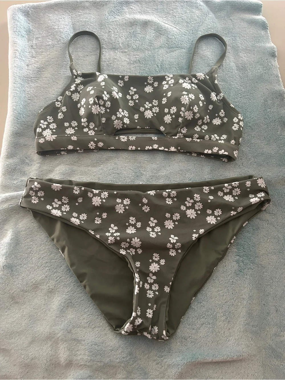 Swimsuit Bikini Set Cutout Mid Rise Olive Green White Daisy Floral Bathing Suit